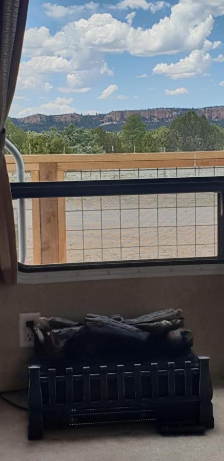 Mountain Harmony Retreat Bed & Breakfast Ramah Bagian luar foto