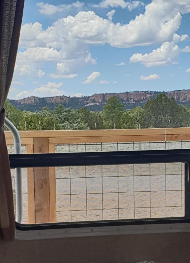 Mountain Harmony Retreat Bed & Breakfast Ramah Bagian luar foto