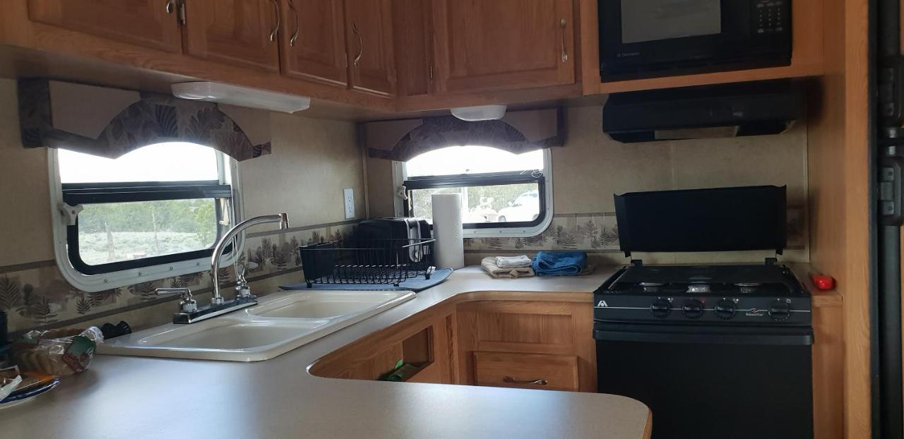 Mountain Harmony Retreat Bed & Breakfast Ramah Bagian luar foto